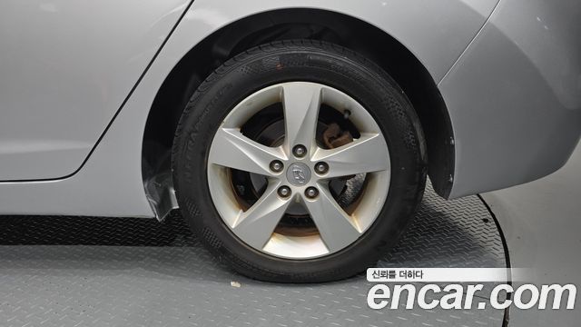 Hyundai AVANTE 2014 — photo 7