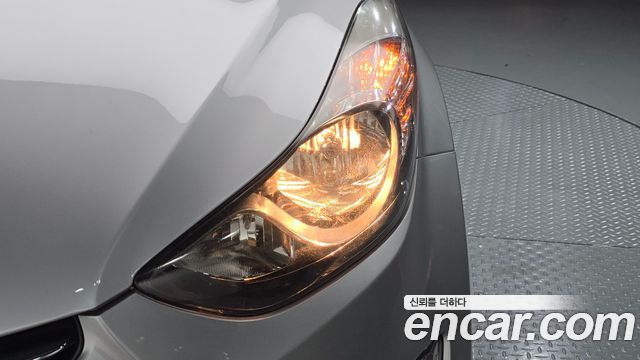 Hyundai AVANTE 2014 — photo 8