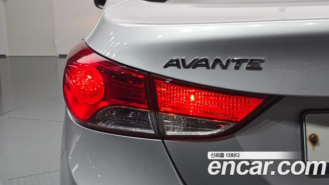 Hyundai AVANTE 2014 — photo 9