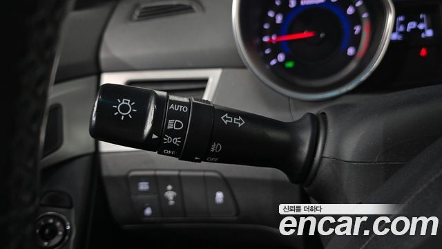 Hyundai AVANTE 2014 — photo 27