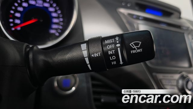 Hyundai AVANTE 2014 — photo 28