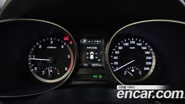 Hyundai Santafe 2017 — photo 11