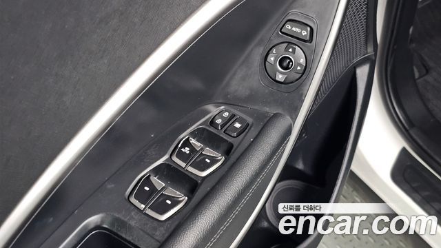 Hyundai Santafe 2017 — photo 20