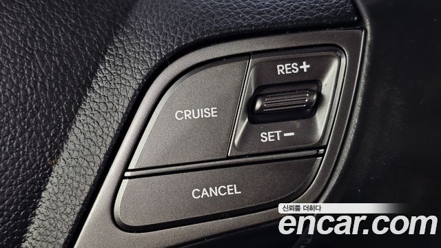 Hyundai Santafe 2017 — photo 23