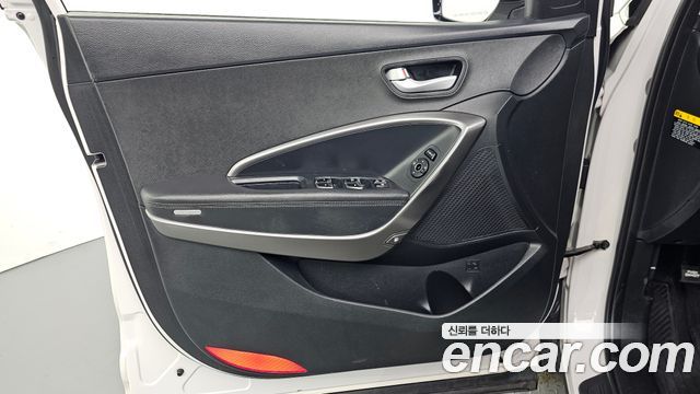 Hyundai Santafe 2017 — photo 14