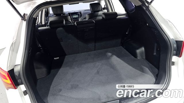 Hyundai Santafe 2017 — photo 31