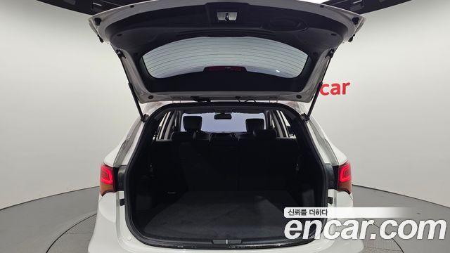 Hyundai Santafe 2017 — photo 32