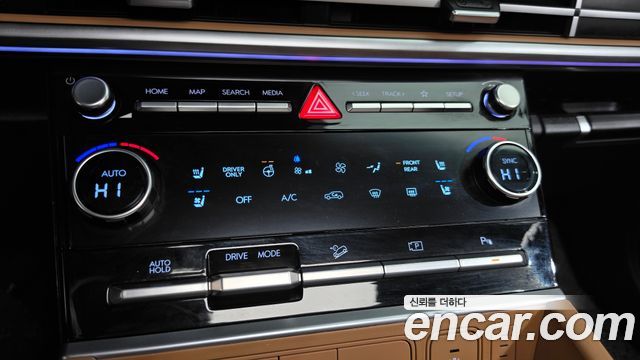 Hyundai Santafe 2025 — photo 33