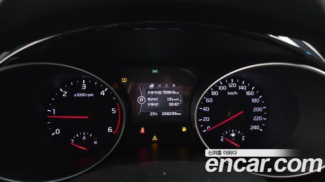 Kia Canival 2015 — photo 8