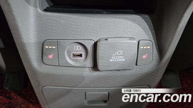 Kia Canival 2015 — photo 17