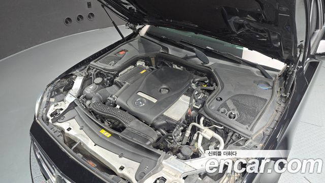 Mercedes-Benz E-Class 2017 — photo 6