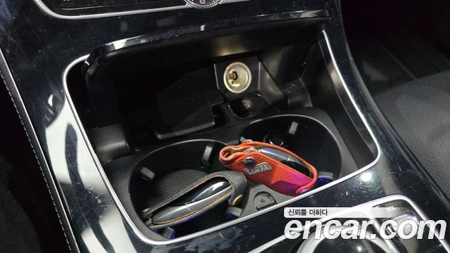 Mercedes-Benz E-Class 2017 — photo 26