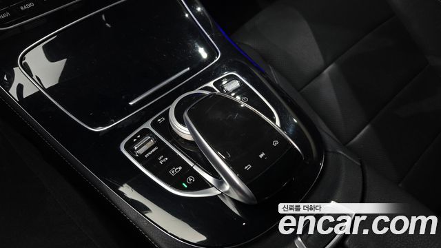 Mercedes-Benz E-Class 2017 — photo 27