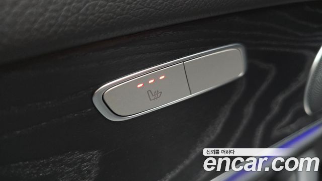 Mercedes-Benz E-Class 2017 — photo 35