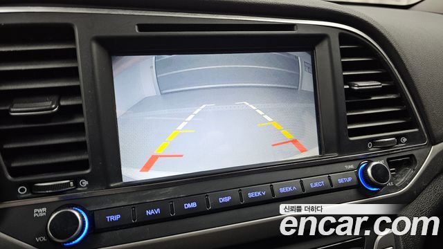 Hyundai AVANTE 2016 — photo 21