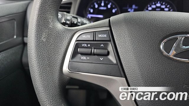 Hyundai AVANTE 2016 — photo 24