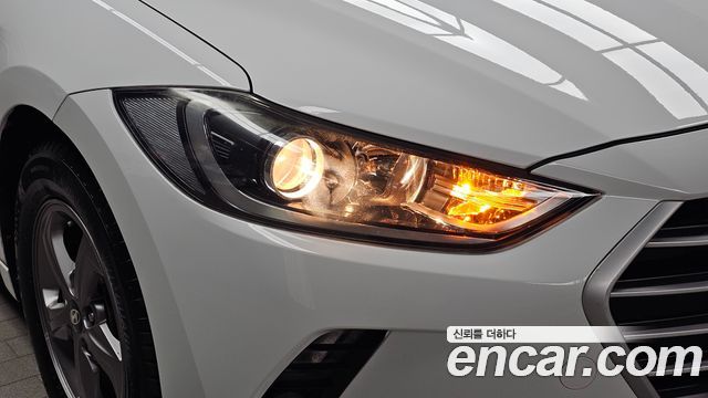 Hyundai AVANTE 2016 — photo 8