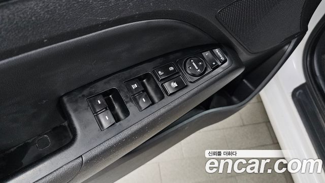 Hyundai AVANTE 2016 — photo 29