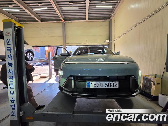 Hyundai Kona 2023 — photo 1