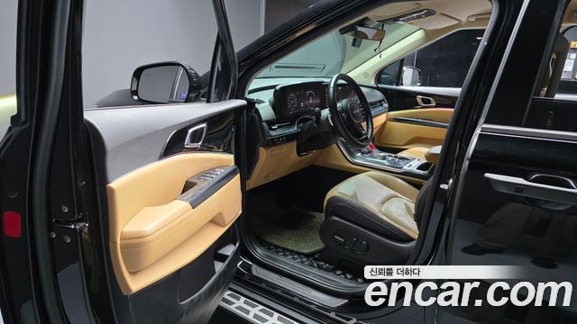 Kia Canival 2023 — photo 10