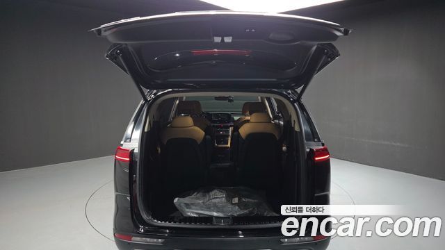 Kia Canival 2023 — photo 20