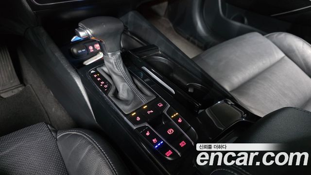 Kia K7 2019 — photo 9