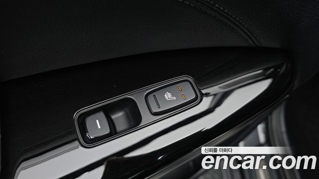 Kia K7 2019 — photo 17