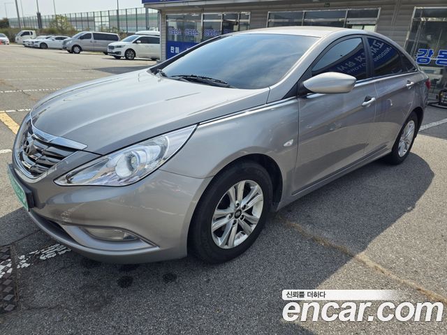 Hyundai Sonata 2011 — photo 1