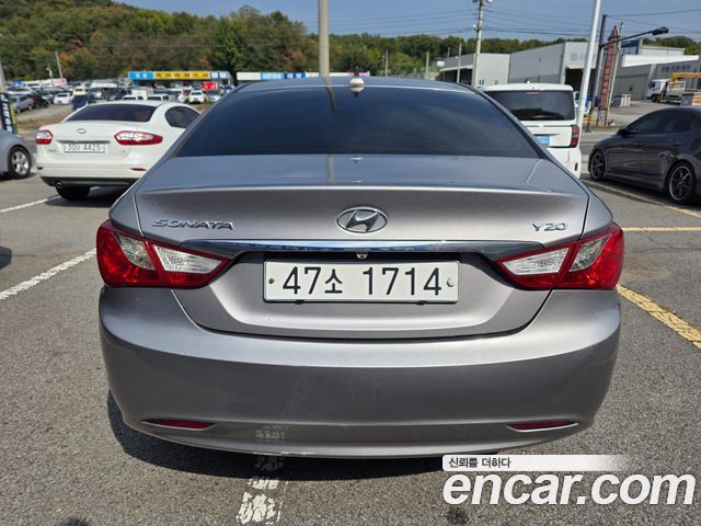 Hyundai Sonata 2011 — photo 4