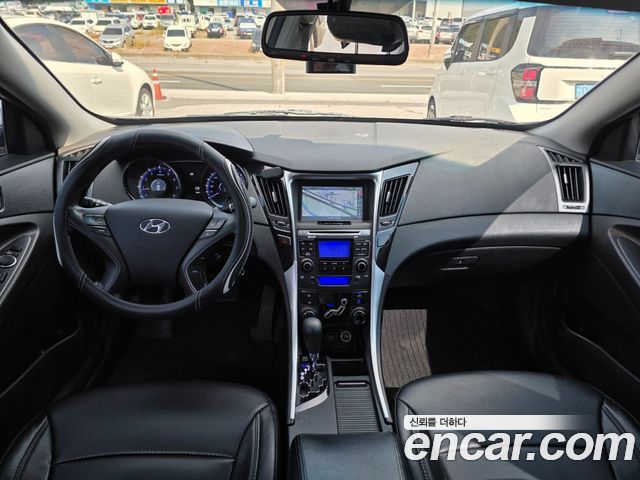 Hyundai Sonata 2011 — photo 7