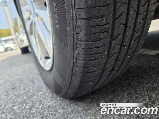 Hyundai Sonata 2011 — photo 18