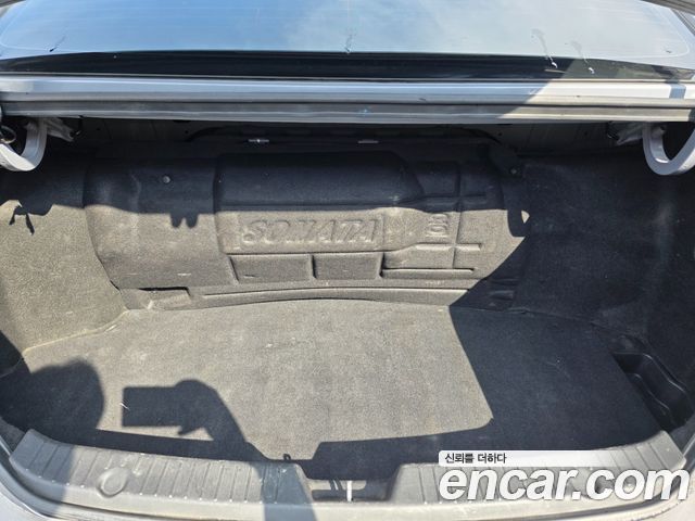 Hyundai Sonata 2011 — photo 19