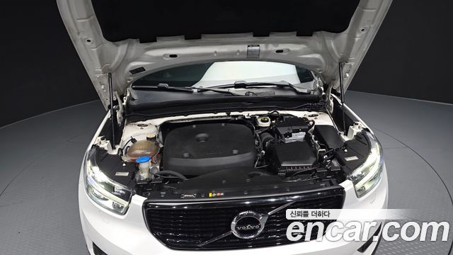 Volvo XC40 2019 — photo 6