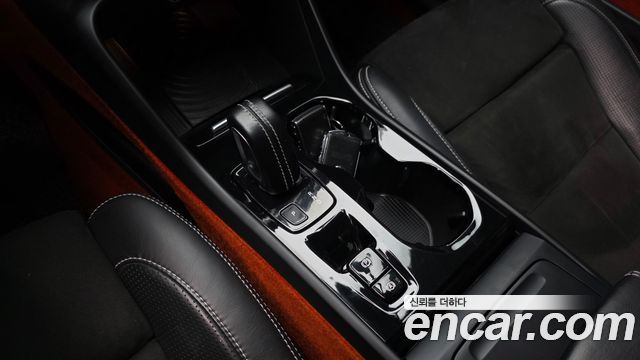 Volvo XC40 2019 — photo 12