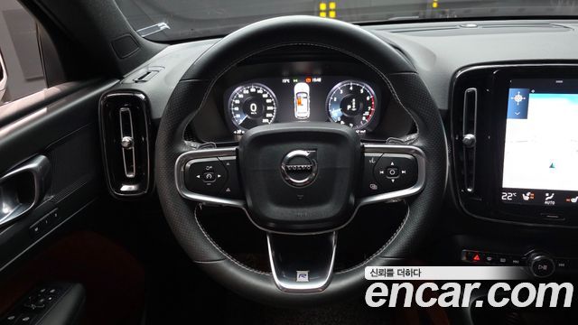 Volvo XC40 2019 — photo 19