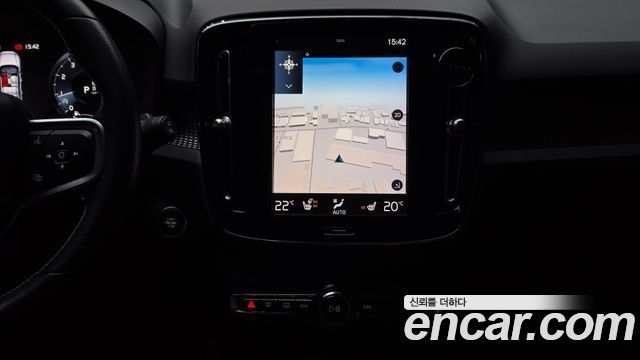 Volvo XC40 2019 — photo 20