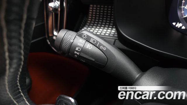 Volvo XC40 2019 — photo 25