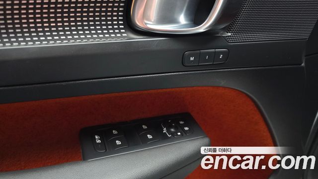 Volvo XC40 2019 — photo 26
