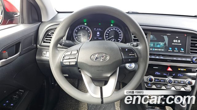Hyundai AVANTE 2019 — photo 20