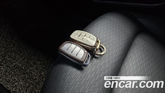 Hyundai AVANTE 2019 — photo 22