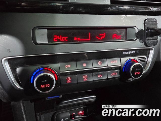 Kia K5 2016 — photo 14