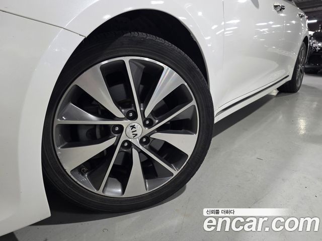 Kia K5 2016 — photo 20