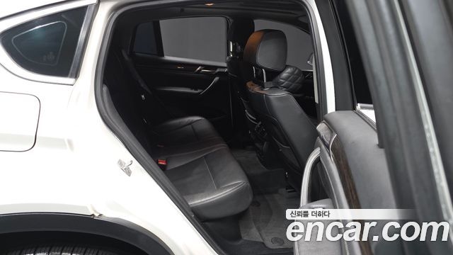 BMW X4 2016 — photo 12