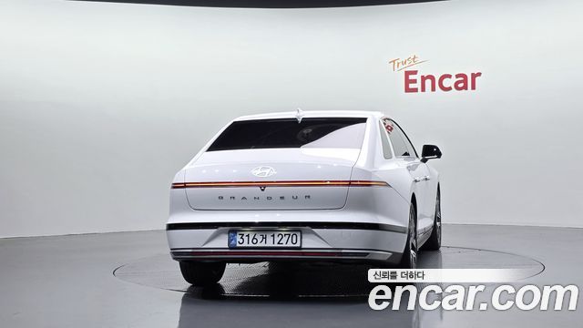 Hyundai Grandeur 2023 — photo 4