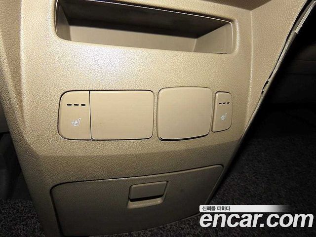 Kia Canival 2015 — photo 15
