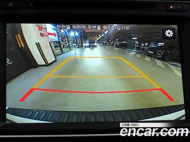 Kia Canival 2015 — photo 16