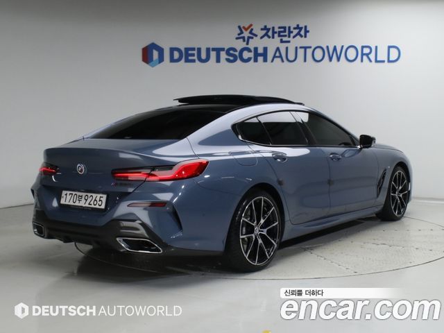 BMW 8-Series 2020 — photo 2