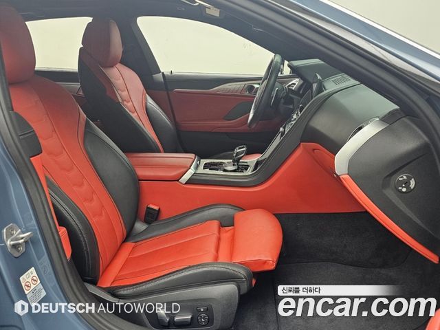 BMW 8-Series 2020 — photo 10
