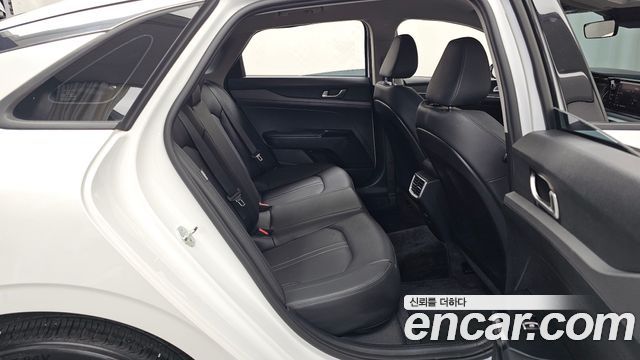 Kia K5 2023 — photo 12
