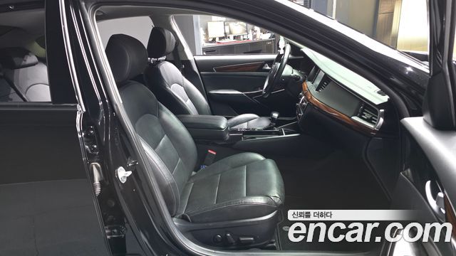 Kia K7 2016 — photo 11
